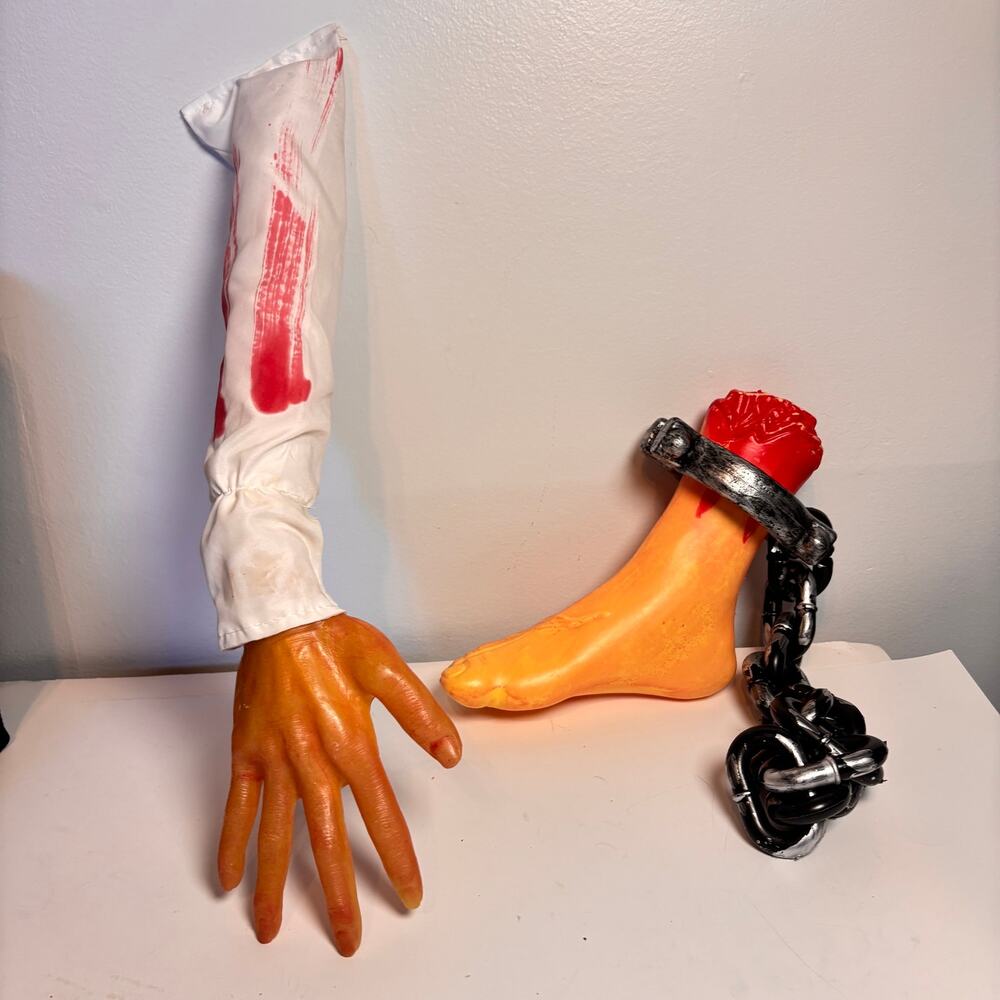 Severed Arm and Severed Foot Halloween Body Parts Halloween Zombie Decor Props